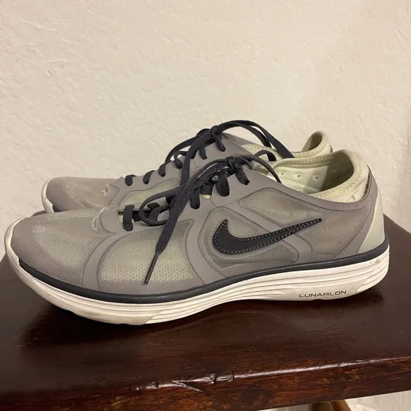 SALE ✨ Any 2 Items, 20% Off ✨ Nike Running Shoes - Picture 1 of 6